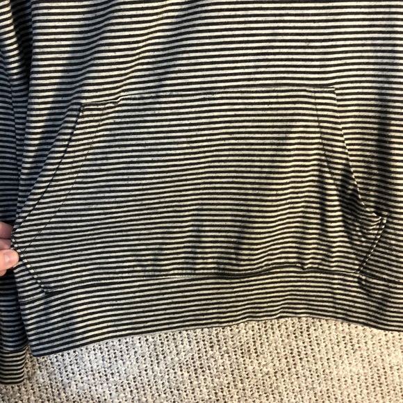 Old Navy Navy/White Striped Hoodie (L) - Picture 4 of 6